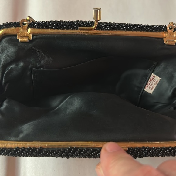 Hand beaded black evening purse from British Hong Kong. - Picture 4 of 6